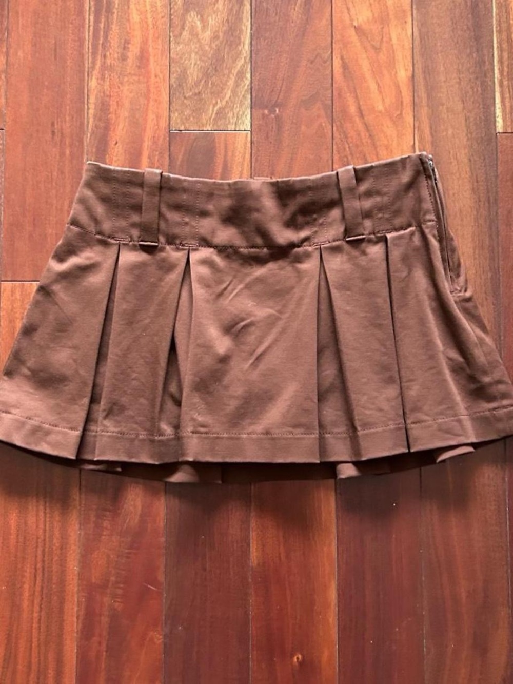 Aritzia Sunday Best Brown Pleated Mini Skirt - Picture 3 of 6